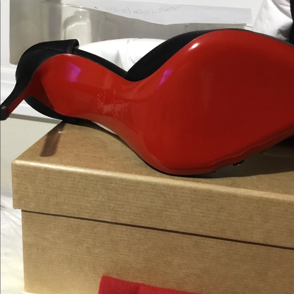 Christian louboutin heels - Picture 10 of 10